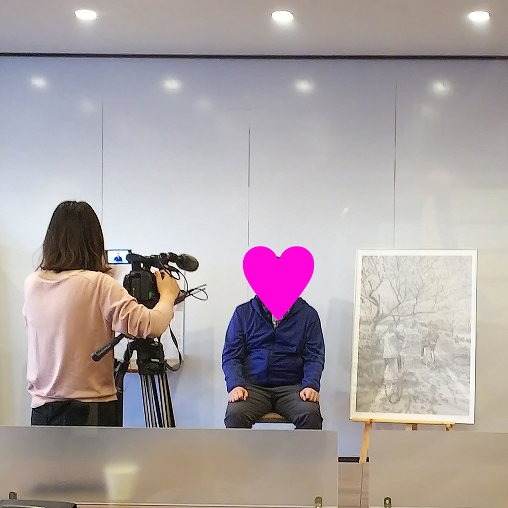 取材を受ける様子